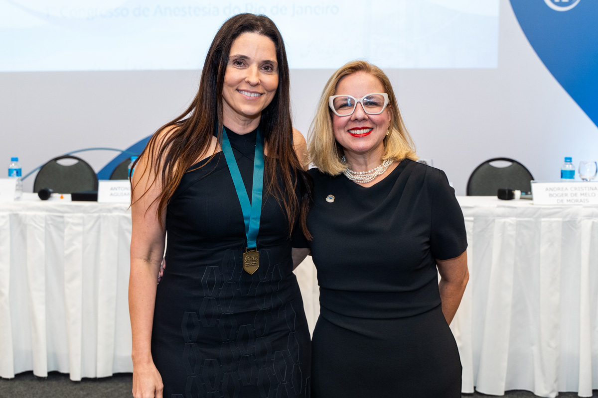 Dra. Carolina Mello e Dra. Andrea Cristina