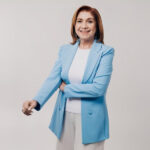 Quatro Décadas de Devoção à Vida: A Trajetória de Izabela Parente e a Força da Liderança Feminina