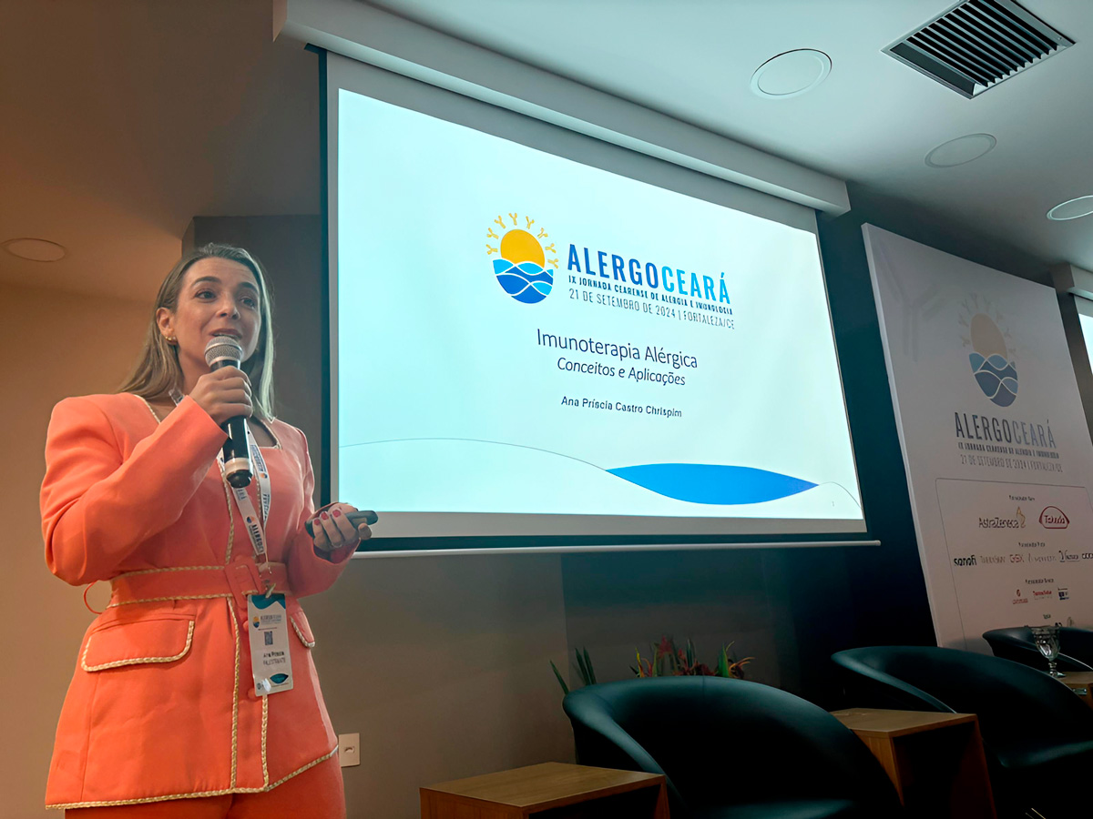 Dra. Ana Príscia durante o IX AlergoCeará