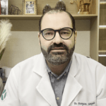 Dr. Davyson Sampaio destaca o amplo papel do oftalmologista além da prescrição de óculos em episódio do Talks Jornal do Médico